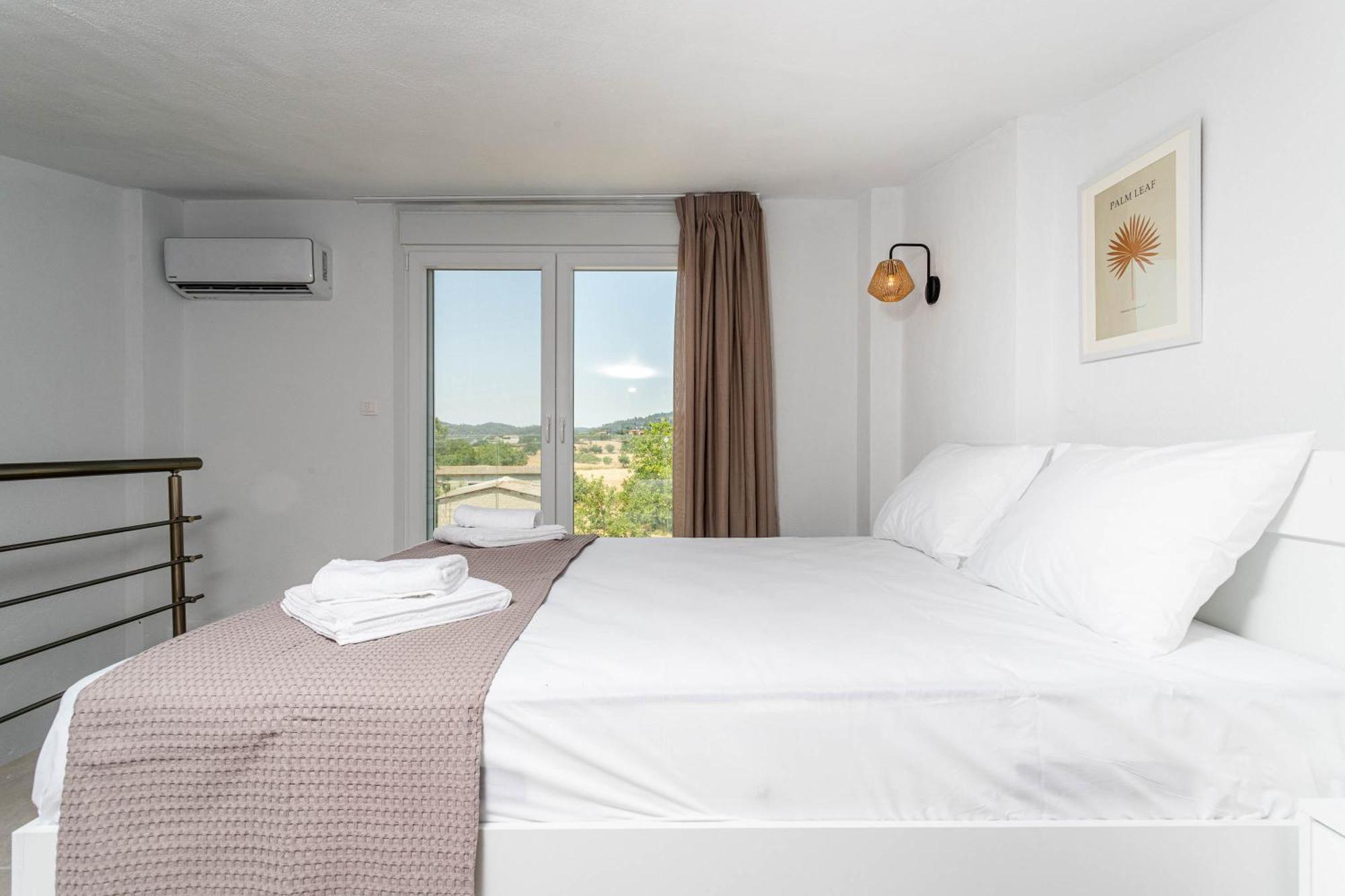 Viento Suites Possidi Luaran gambar